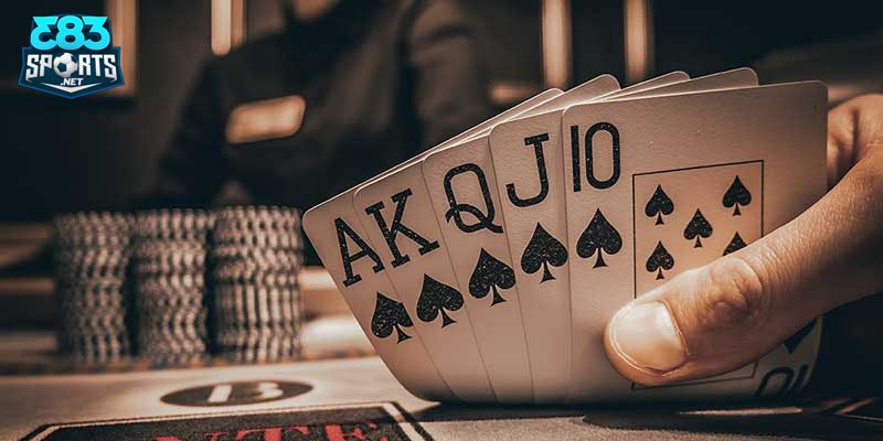 Thùng Phá Sảnh Là Gì? Tay Bài Mạnh Nhất Trong Poker Bạn Cần Biết
